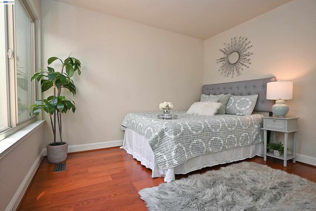 3320 Kimberly Way, San Mateo, CA 94403