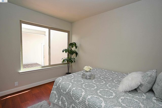 3320 Kimberly Way, San Mateo, CA 94403