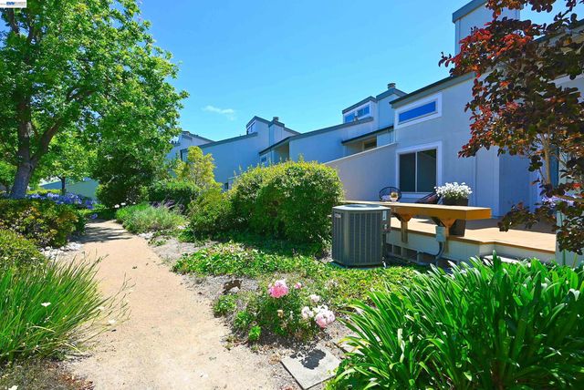 3320 Kimberly Way, San Mateo, CA 94403