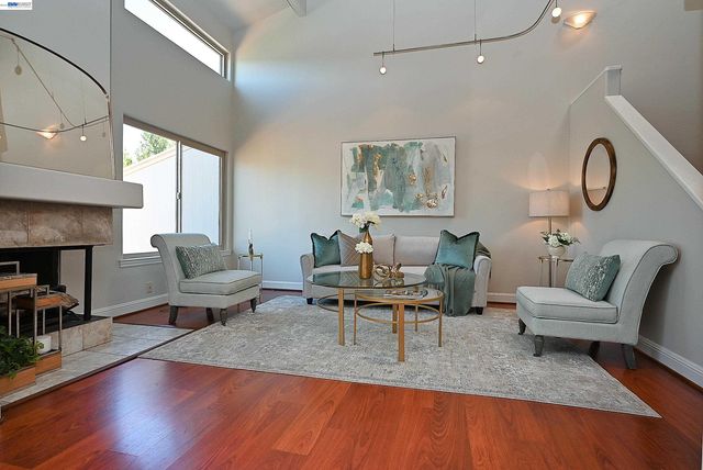 3320 Kimberly Way, San Mateo, CA 94403