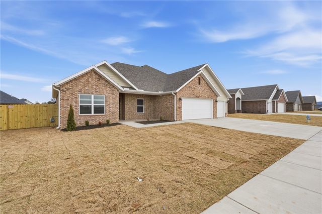 138 N Panther Avenue, Farmington, AR 72730