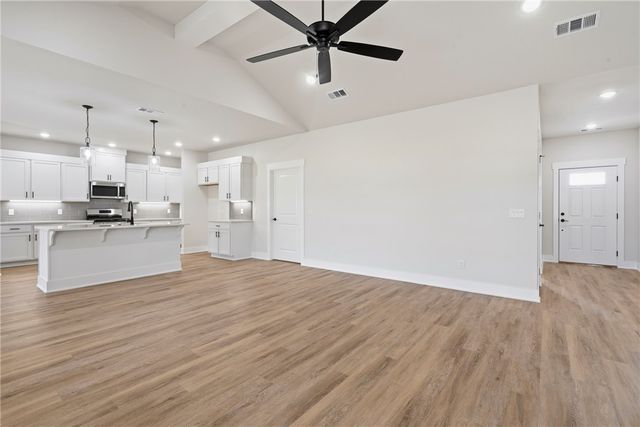 138 N Panther Avenue, Farmington, AR 72730