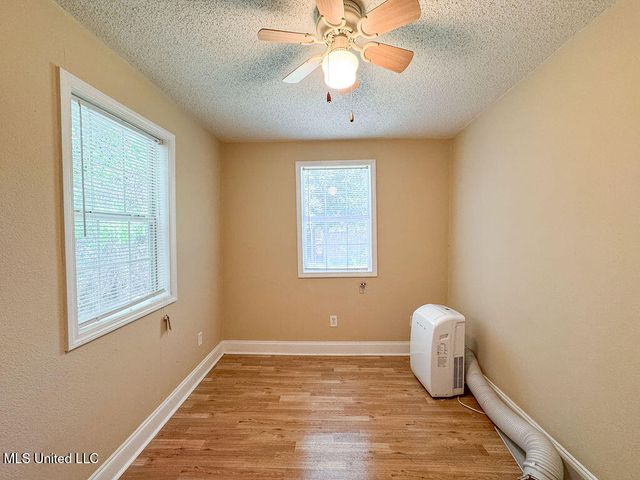 210 Gulfside Street, Waveland, MS 39576