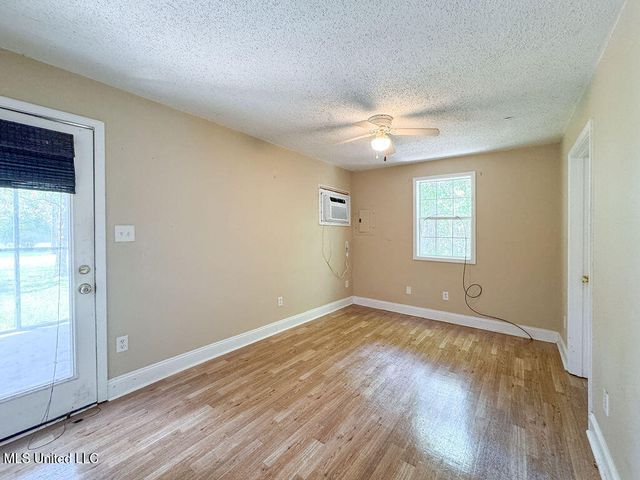 210 Gulfside Street, Waveland, MS 39576