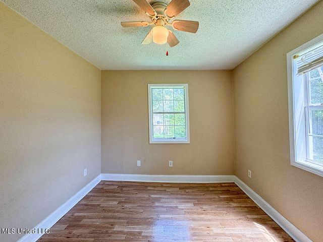 210 Gulfside Street, Waveland, MS 39576
