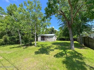 210 Gulfside Street, Waveland, MS 39576