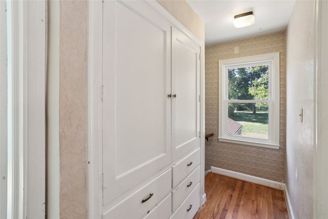 2204 44th Street, Des Moines, IA 50310