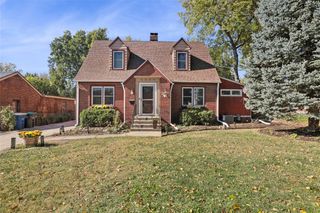 2204 44th Street, Des Moines, IA 50310