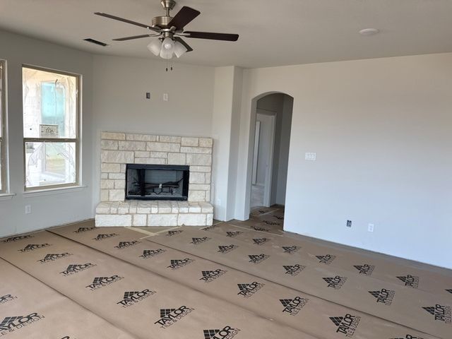 1221 Sabine River Lane, Springtown, TX 76082