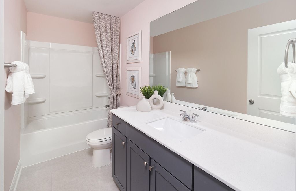 Image 7 of property listing at 788 Meadowbrook Lane, Summerville, SC 29486