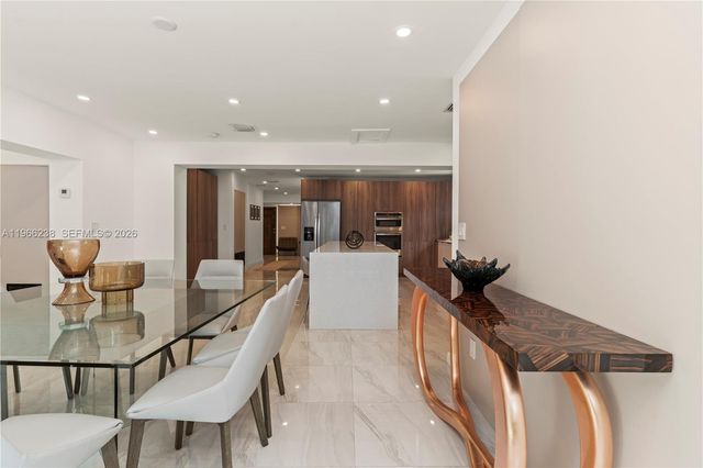 221 NE 44th St, Miami, FL 33137