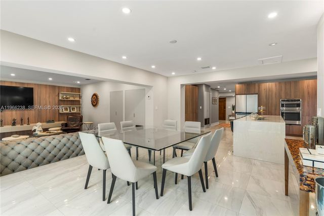 221 NE 44th St, Miami, FL 33137