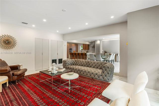 221 NE 44th St, Miami, FL 33137