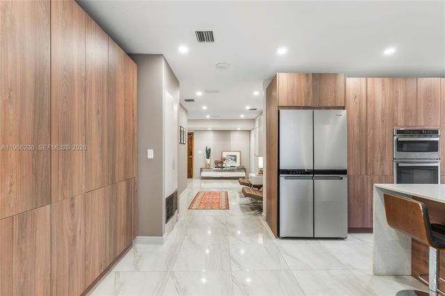 221 NE 44th St, Miami, FL 33137