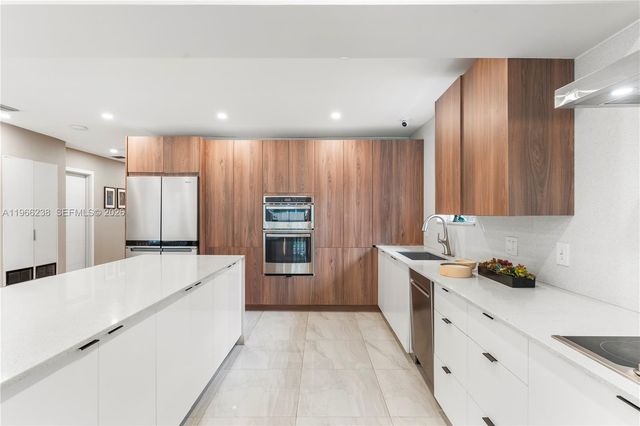 221 NE 44th St, Miami, FL 33137