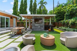 221 NE 44th St, Miami, FL 33137