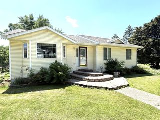 300 Linden Avenue E, Kimball, MN 55353