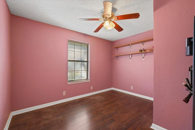 531 Private Road 4721, Rhome, TX 76078