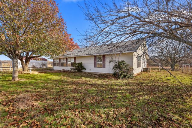 531 Private Road 4721, Rhome, TX 76078