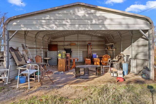 531 Private Road 4721, Rhome, TX 76078