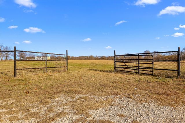 531 Private Road 4721, Rhome, TX 76078