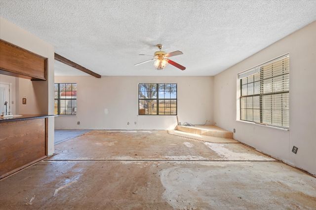 531 Private Road 4721, Rhome, TX 76078