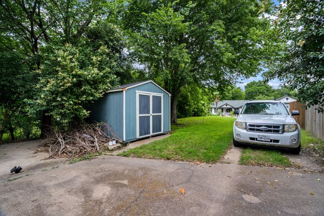 709 Dr Martin Luther King Jr Boulevard, Waxahachie, TX 75165