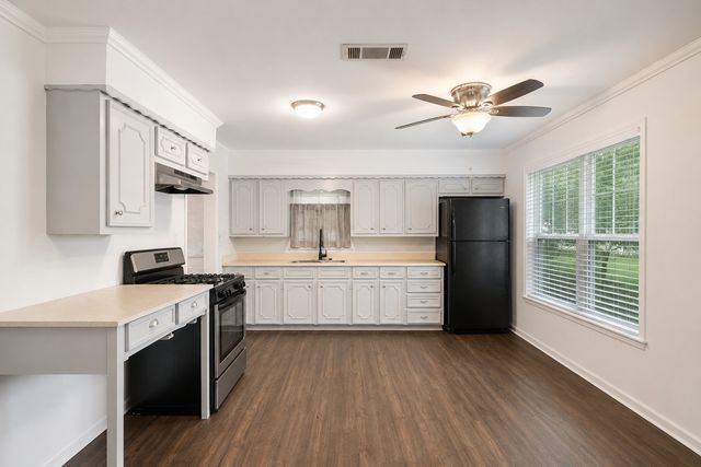 709 Dr Martin Luther King Jr Boulevard, Waxahachie, TX 75165