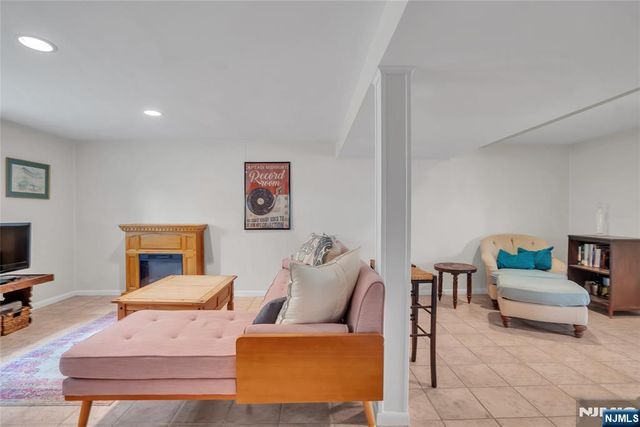 12 Stafford Drive, Wanaque, NJ 07465
