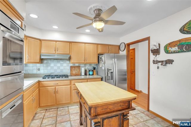 12 Stafford Drive, Wanaque, NJ 07465