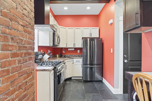 14 Locust Avenue, Troy, NY 12180