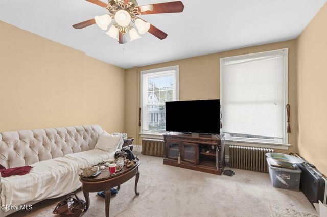 14 Locust Avenue, Troy, NY 12180