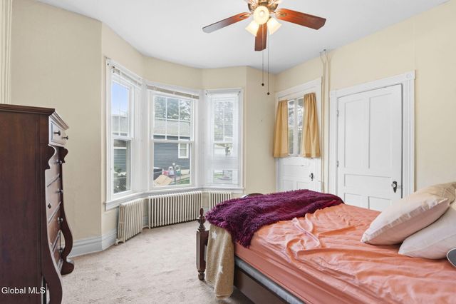 14 Locust Avenue, Troy, NY 12180