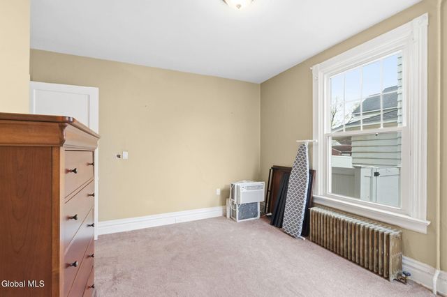 14 Locust Avenue, Troy, NY 12180