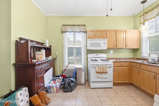 14 Locust Avenue, Troy, NY 12180
