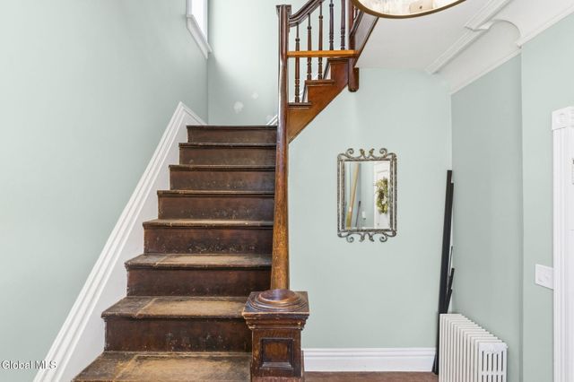 14 Locust Avenue, Troy, NY 12180