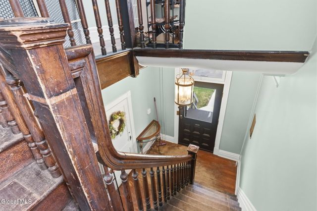 14 Locust Avenue, Troy, NY 12180