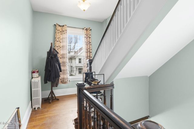 14 Locust Avenue, Troy, NY 12180
