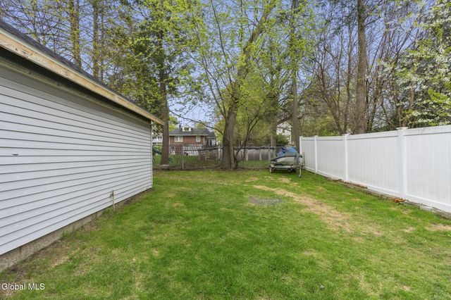 14 Locust Avenue, Troy, NY 12180