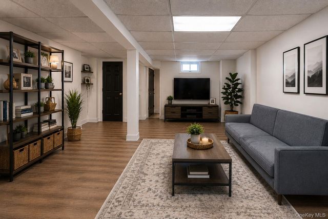 6408 Metropolitan Avenue, Flushing, NY 11379