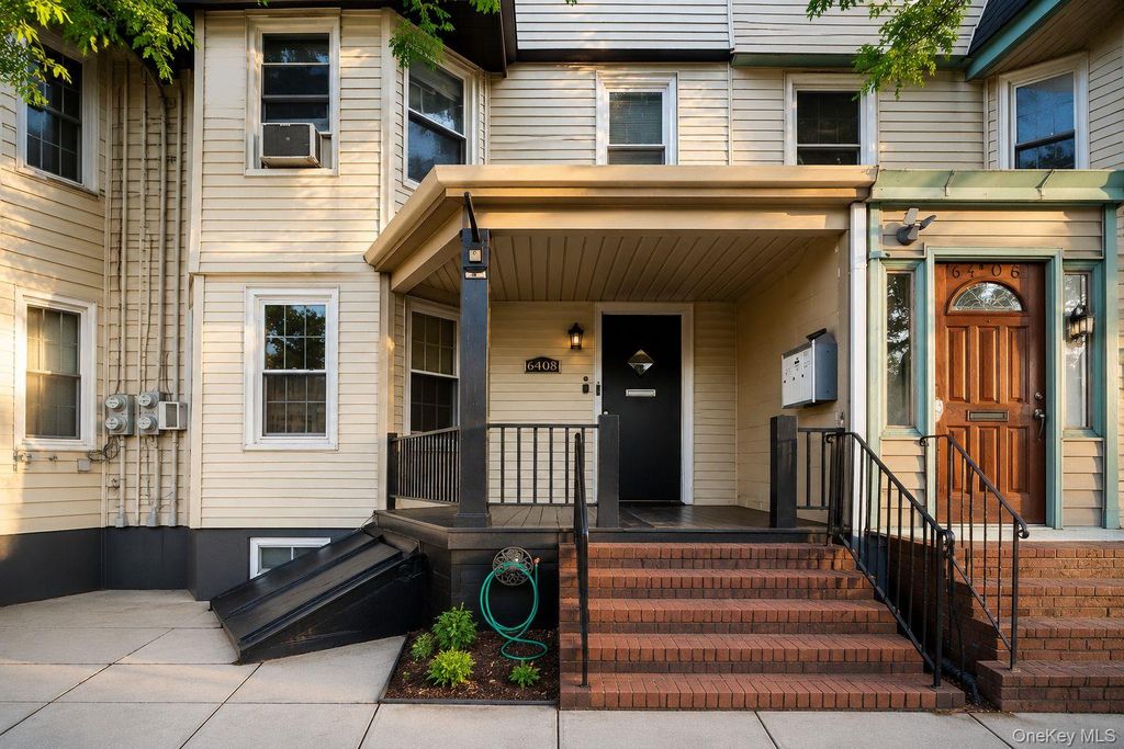 6408 Metropolitan Avenue, Flushing, NY 11379