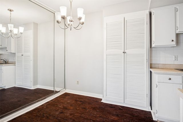 15926 Stillwood Street 2072, Dallas, TX 75248