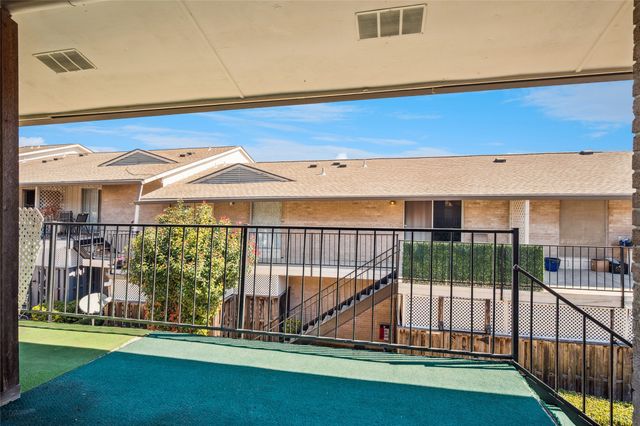 15926 Stillwood Street 2072, Dallas, TX 75248