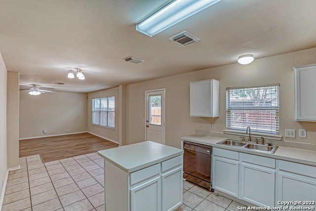 6615 Ivywood, San Antonio, TX 78249