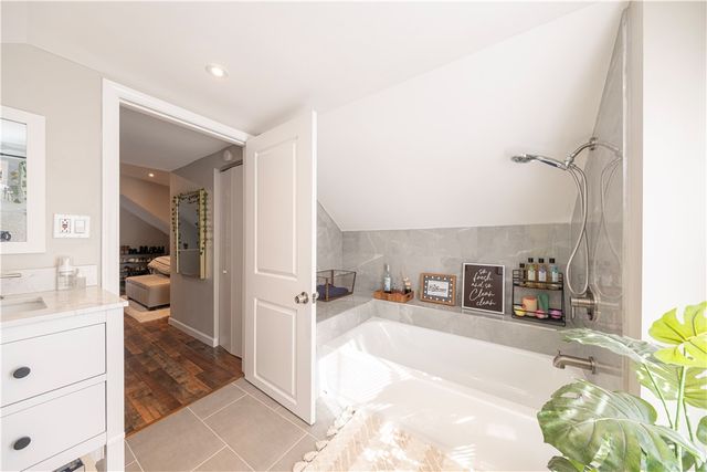 721 Linwood Dr, O'hara, PA 15215