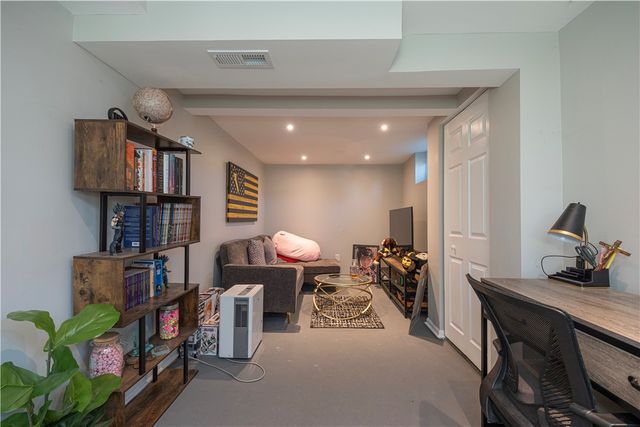 721 Linwood Dr, O'hara, PA 15215