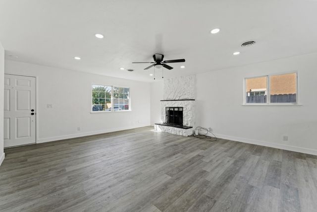 4330 Lever Ave, Olivehurst, CA 95961