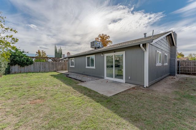 4330 Lever Ave, Olivehurst, CA 95961