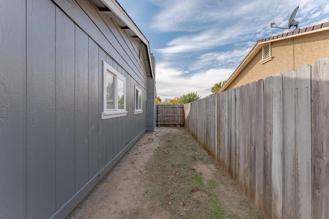 4330 Lever Ave, Olivehurst, CA 95961