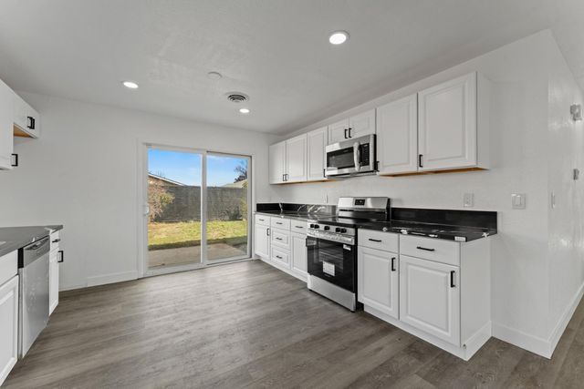 4330 Lever Ave, Olivehurst, CA 95961